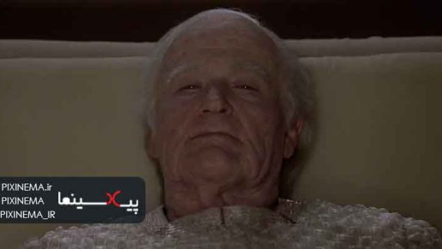 سکانس فیلم مرد دویست ‌ساله ، مرگ یک ربات پس از تبدیل شدن به انسان