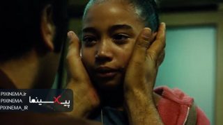 فیلم کلمبیانا ، سکانس رفتن به سفارت و فرار از دست ماموران پلیس