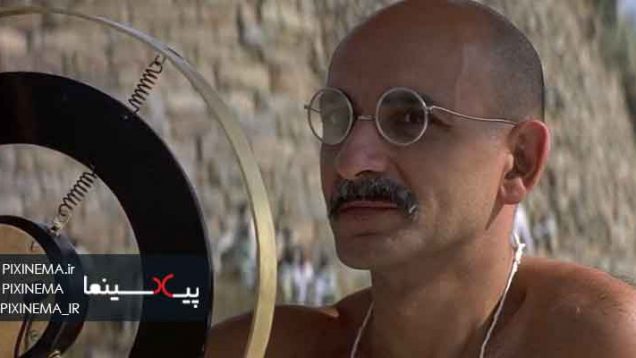 سکانس فیلم گاندی ، آتش زدن لباسهای ساخت انگلستان (Gandhi, 1982)