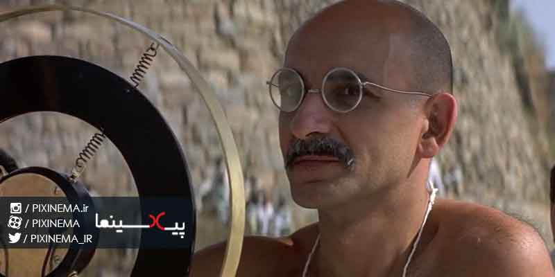 سکانس فیلم گاندی ، آتش زدن لباسهای ساخت انگلستان (Gandhi, 1982)