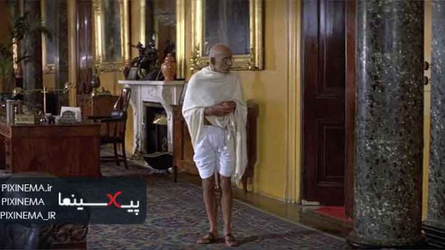 سکانس فیلم سینمایی گاندی ، دعوت انگلستان از او برای گفتگو در مورد استقلال هند