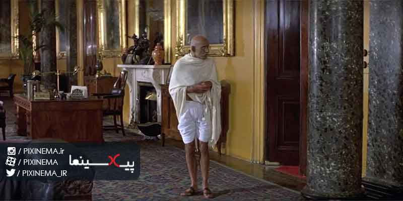 سکانس فیلم سینمایی گاندی ، دعوت انگلستان از او برای گفتگو در مورد استقلال هند